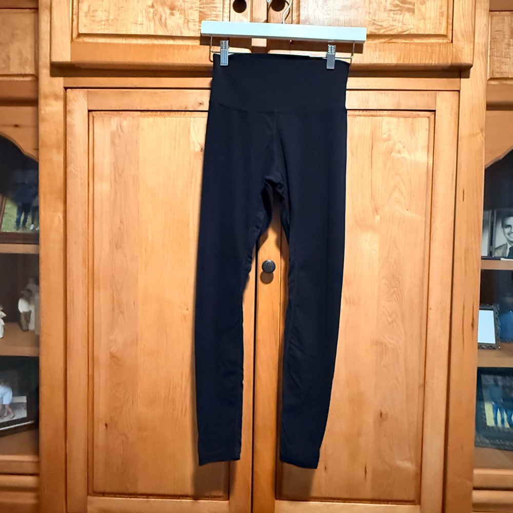 Women’s Black High-Waist Yoga Leggings
